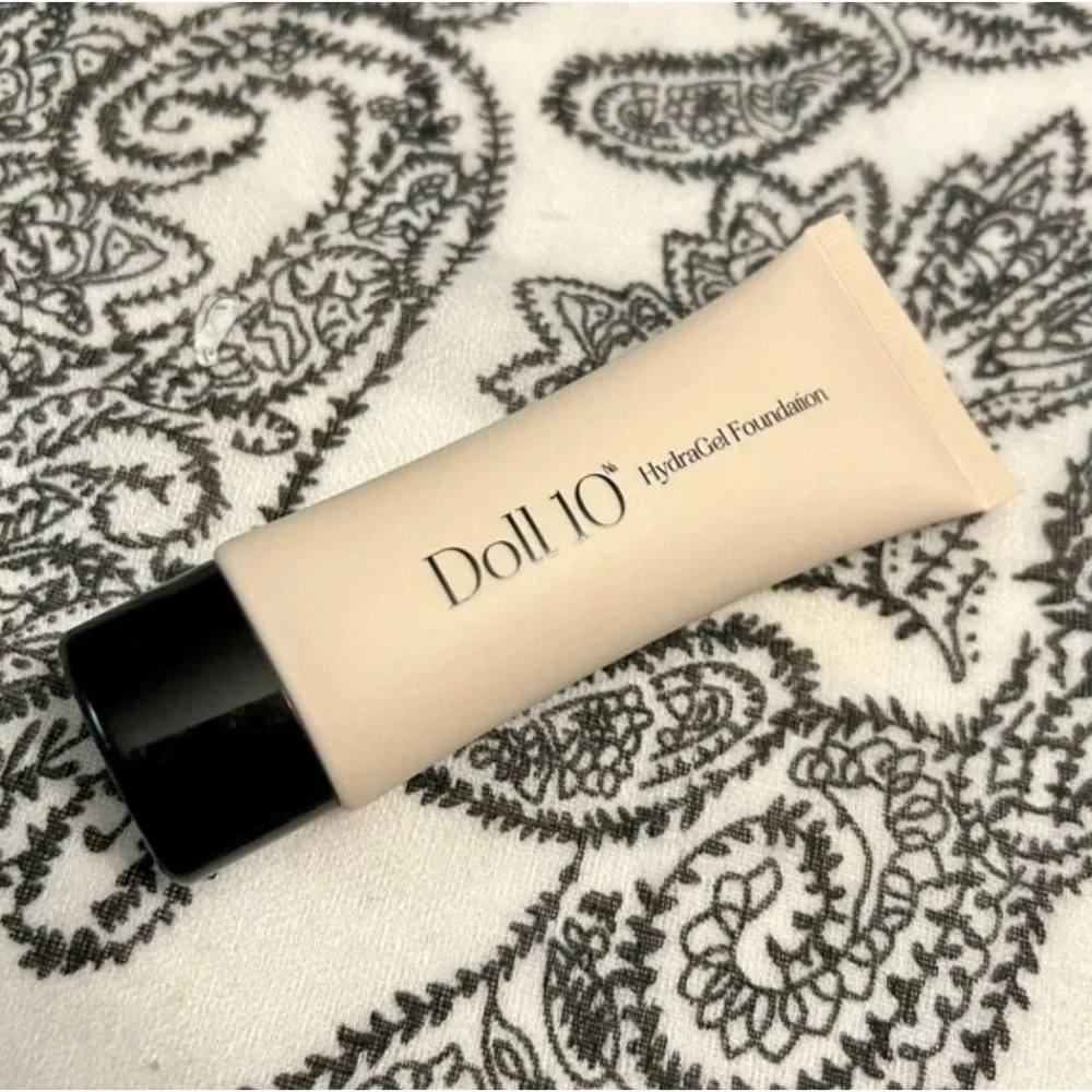 Doll 10 Office Siren Hydragel Foundation Full Coverage Radiant Finish Deep‎